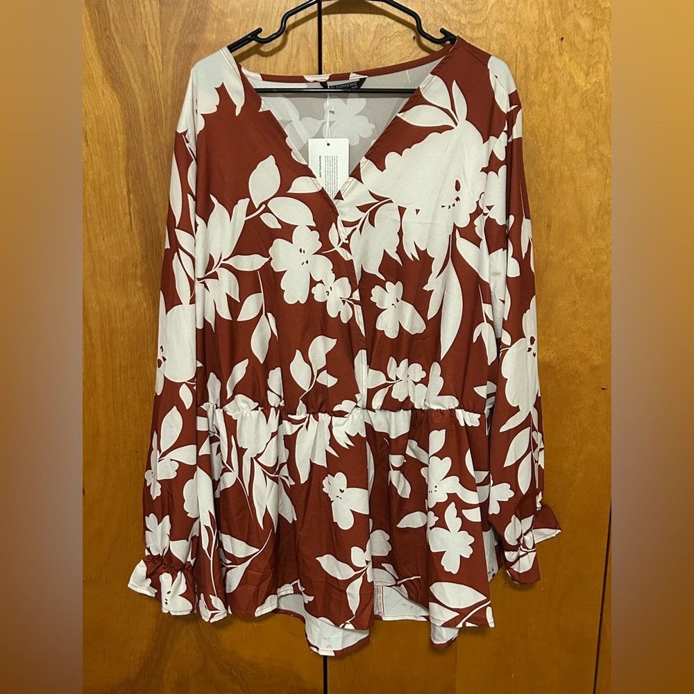 BloomChic Rust and White Floral Peplum Tunic